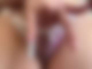 Auesha's Live Sex Cam Show