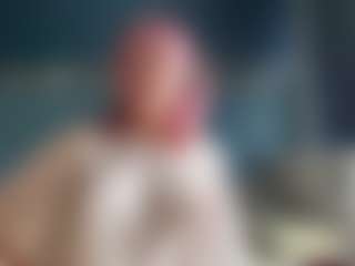 Pokaz na żywo z Auesha - Striptease Skinny na Camsoda