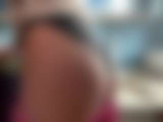 Live cam show with Auesha - Hairy Pussy Toys on livesexfox.com
