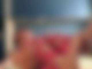 Live cam show with Auesha - Skinny on Camsoda