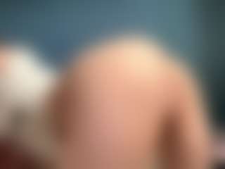 Live cam show with Auesha - Young Adult on Strip Flash - Live Sex Shows