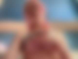 Live cam show with Auesha - Arab Striptease on camwithhim.com