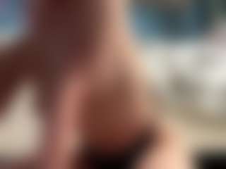 Auesha's Live Sex Cam Show