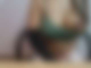 sweetyarora7772 MILF webcam performer live streaming