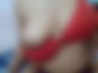 Live cam show with sweetyarora7772 - Ass Bouncing on Dolls Live
