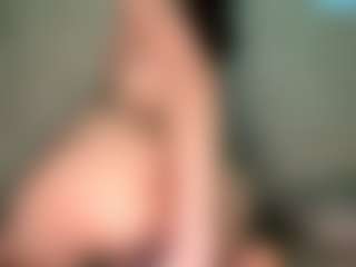 YaniraJunk's Live Sex Cam Show