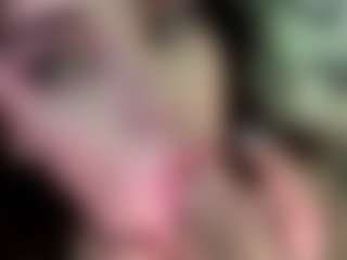 YaniraJunk's Live Sex Cam Show