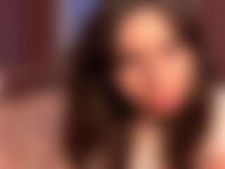 YaniraJunk's Live Sex Cam Show