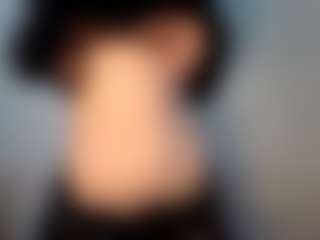 YaniraJunk's Live Sex Cam Show