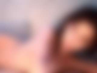 YaniraJunk's Live Sex Cam Show
