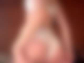 YaniraJunk's Live Sex Cam Show