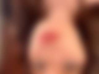 Live cam show with YaniraJunk - Body Massage on Mixed Magazine Live