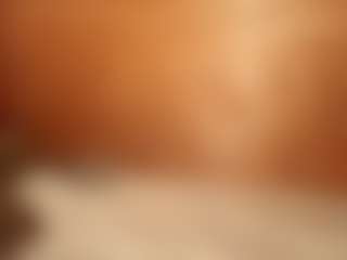 Live cam show with YaniraJunk - Body Massage on Camsoda