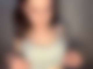 YaniraJunk's Live Sex Cam Show