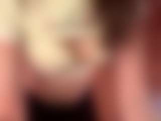 YaniraJunk's Live Sex Cam Show