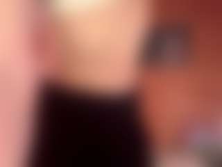 Live cam show with YaniraJunk - Athletic Teen (18+) on hornycams.live