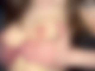 YaniraJunk's Live Sex Cam Show