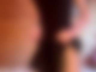 Live cam show with YaniraJunk - Body Massage on fapnchat