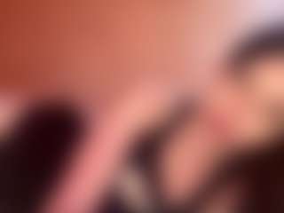 YaniraJunk's Live Sex Cam Show