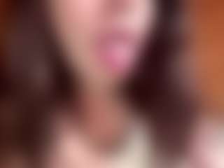 YaniraJunk's Live Sex Cam Show