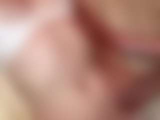 YaniraJunk's Live Sex Cam Show