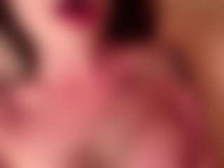 YaniraJunk's Live Sex Cam Show