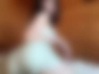 YaniraJunk's Live Sex Cam Show