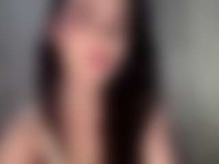 YaniraJunk's Live Sex Cam Show