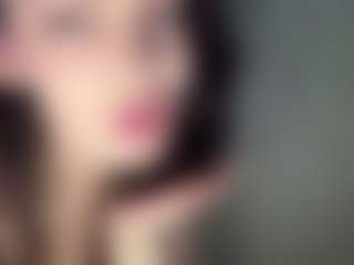 YaniraJunk's Live Sex Cam Show