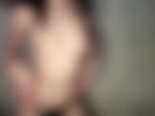YaniraJunk's Live Sex Cam Show
