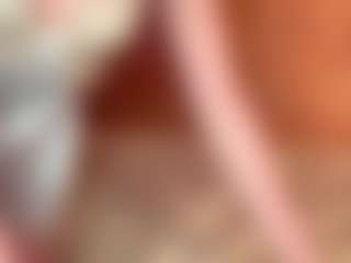 YaniraJunk's Live Sex Cam Show