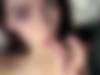 YaniraJunk's Live Sex Cam Show