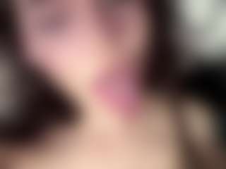 YaniraJunk's Live Sex Cam Show