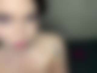 YaniraJunk's Live Sex Cam Show