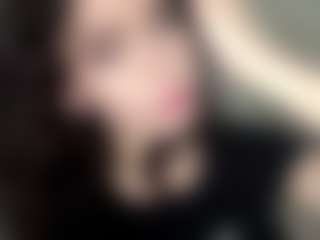 YaniraJunk's Live Sex Cam Show