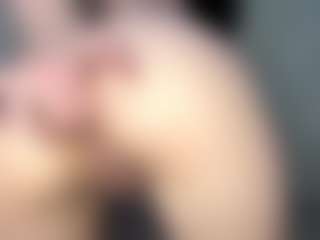Live cam show with YaniraJunk - Yoga Young Adult on Livezox