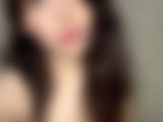 YaniraJunk's Live Sex Cam Show