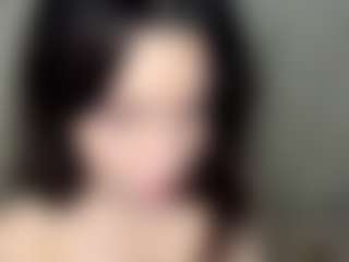 YaniraJunk's Live Sex Cam Show