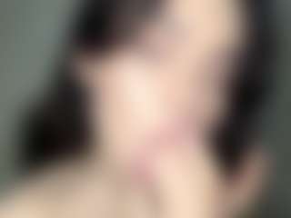 YaniraJunk's Live Sex Cam Show