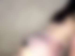 YaniraJunk's Live Sex Cam Show