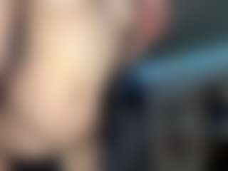 YaniraJunk's Live Sex Cam Show