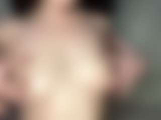 YaniraJunk's Live Sex Cam Show