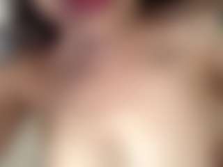 YaniraJunk's Live Sex Cam Show