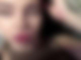 YaniraJunk's Live Sex Cam Show