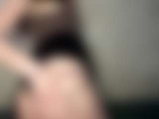YaniraJunk's Live Sex Cam Show