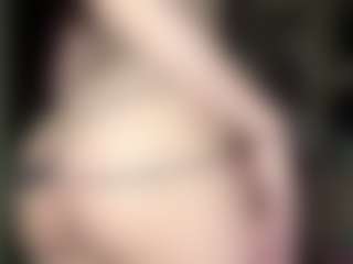 YaniraJunk's Live Sex Cam Show