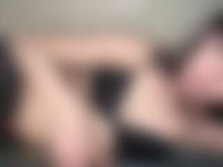 Live-camshow met YaniraJunk - Domination op Camsoda