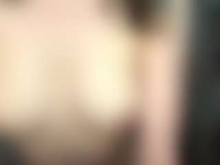 YaniraJunk's Live Sex Cam Show