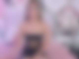 AlyciaWoo's Live Sex Cam Show