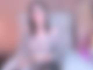 AnnaDenverr MILF webcam performer live streaming